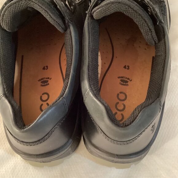 ECCO Track VI Men Low-Cut Black Gore-Tex Boots - Picture 6 of 15